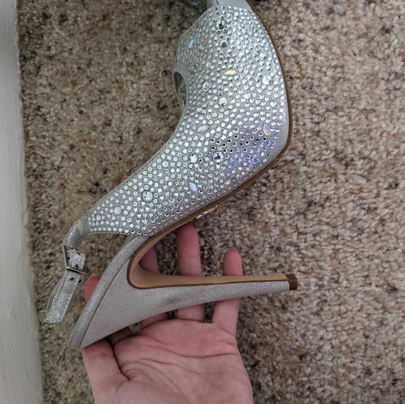 Steve Madden Rhinestone Heels | Size 9 - Picture 4 of 8